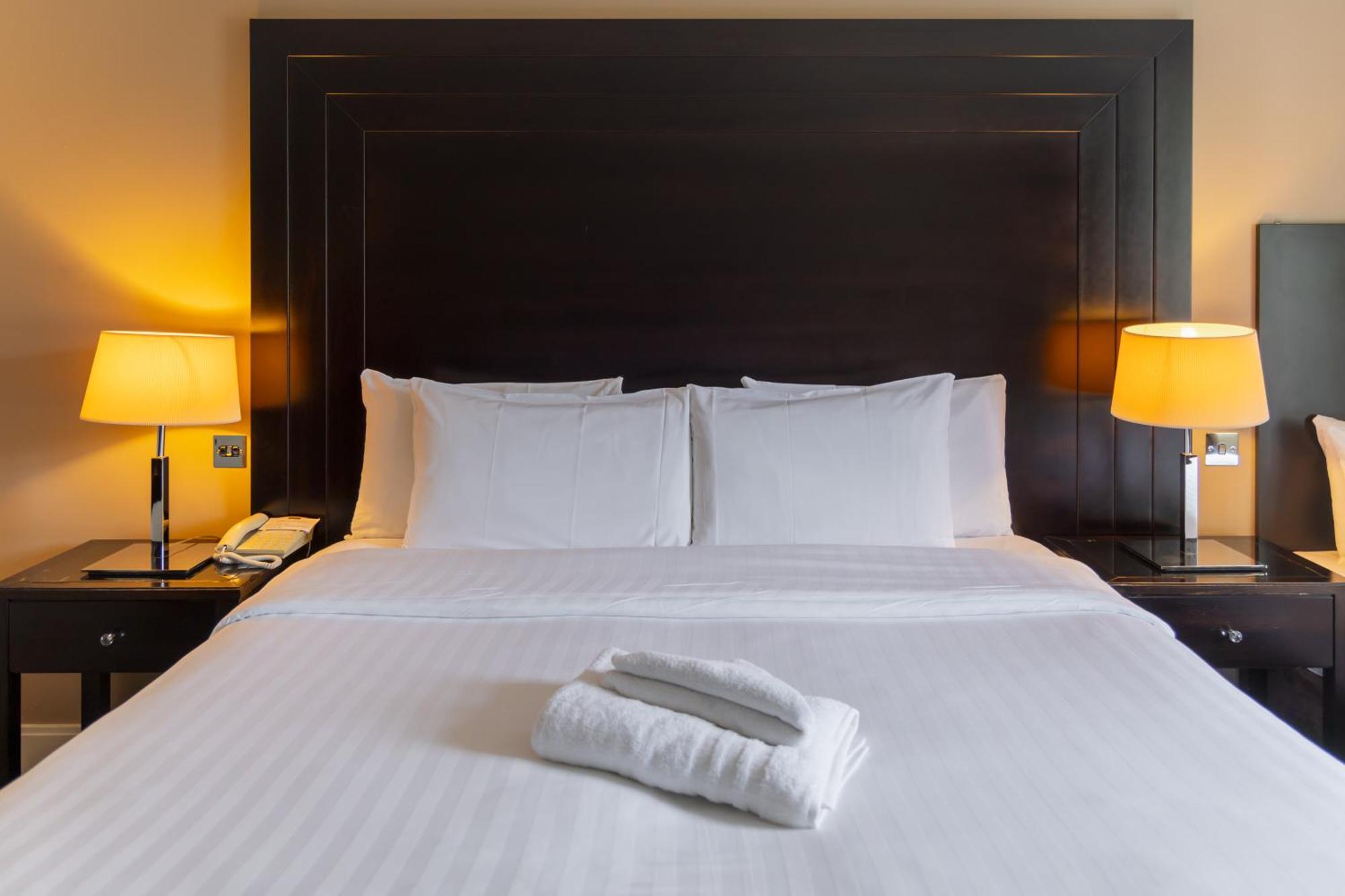 את'לון Shamrock Lodge Hotel מראה חיצוני תמונה
